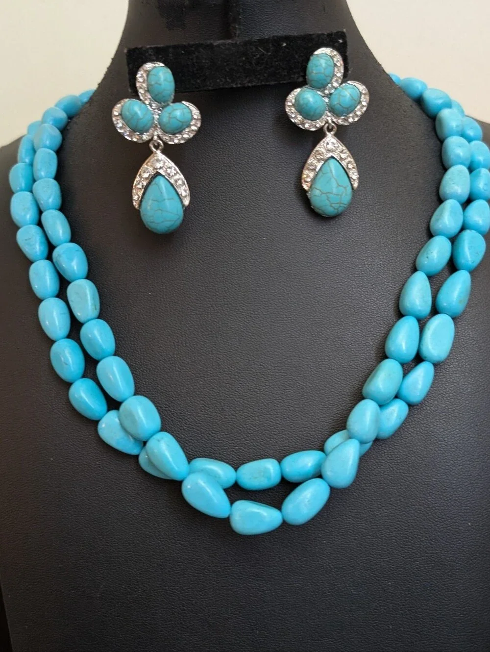 #17. Turquoise Bead Necklace and Drop Earrings Set - Blue